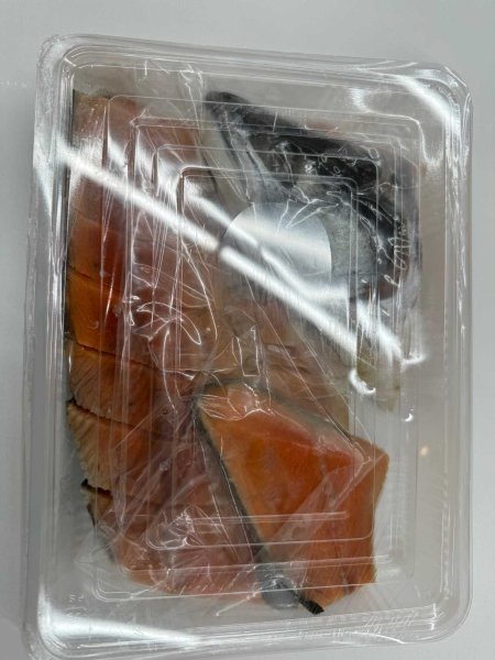 画像1: ￥4200の品　紅鮭切身（甘口）　8切　 (1)